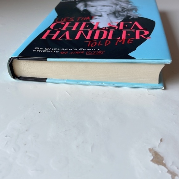 new Lies That Chelsea Handler Told Me book hardcover New No Flaws - Picture 3 of 7